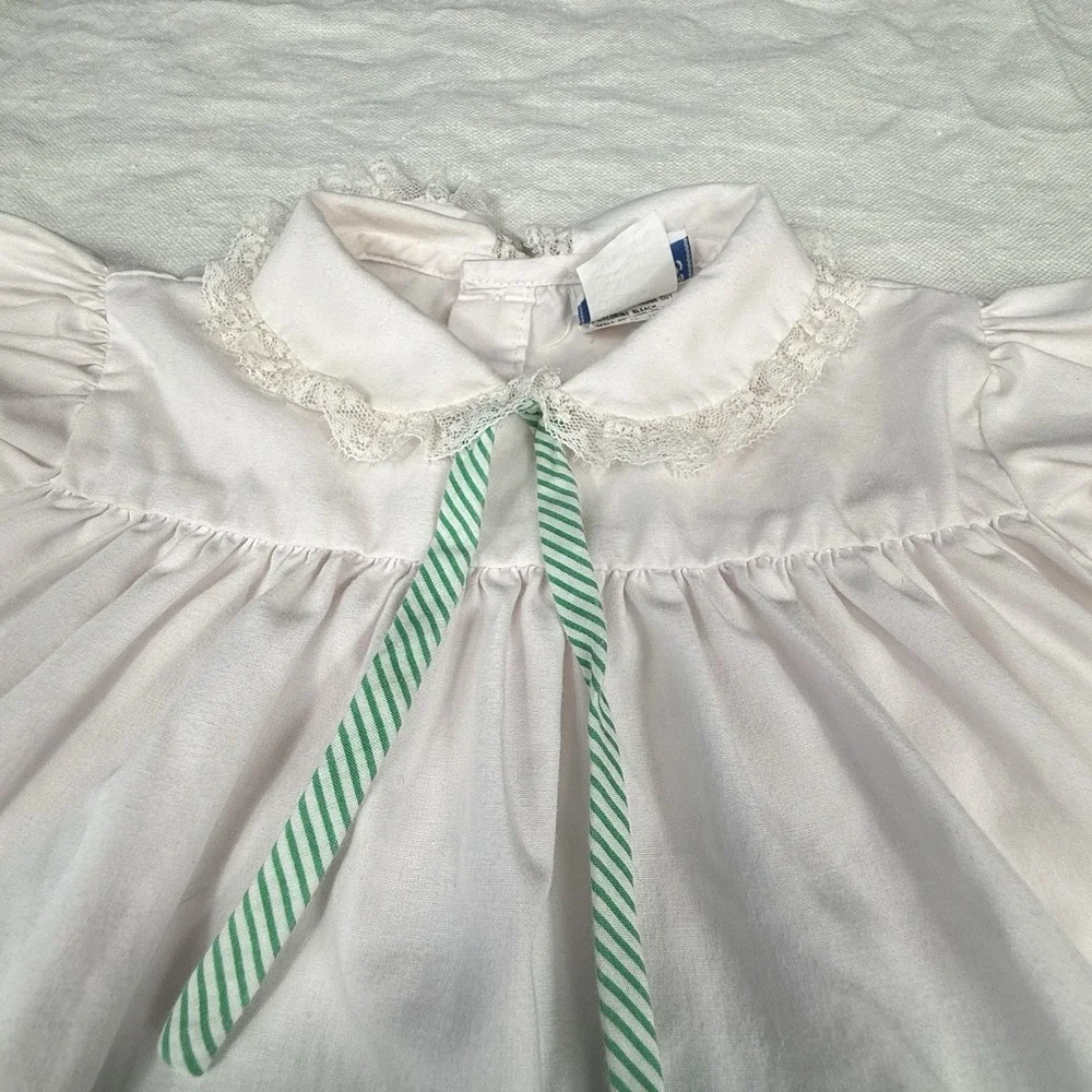 Nannette Dress Set Baby Girls 9M White Strawberry Applique Bloomers Socks VTG 80